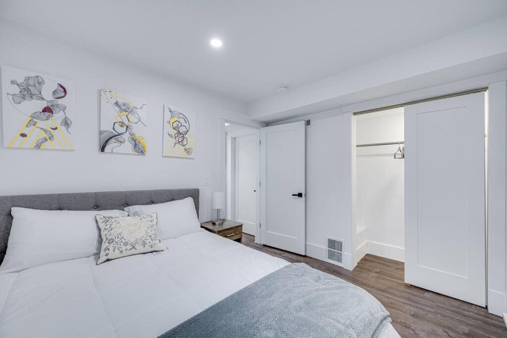 Modern Red Door Haven +5Mins To Boston Apartment Milton Bagian luar foto